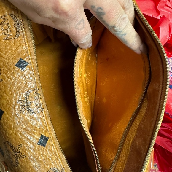 💛⚜️ MCM Hand Bag  Brown PVC⚜️💛 - Picture 5 of 8